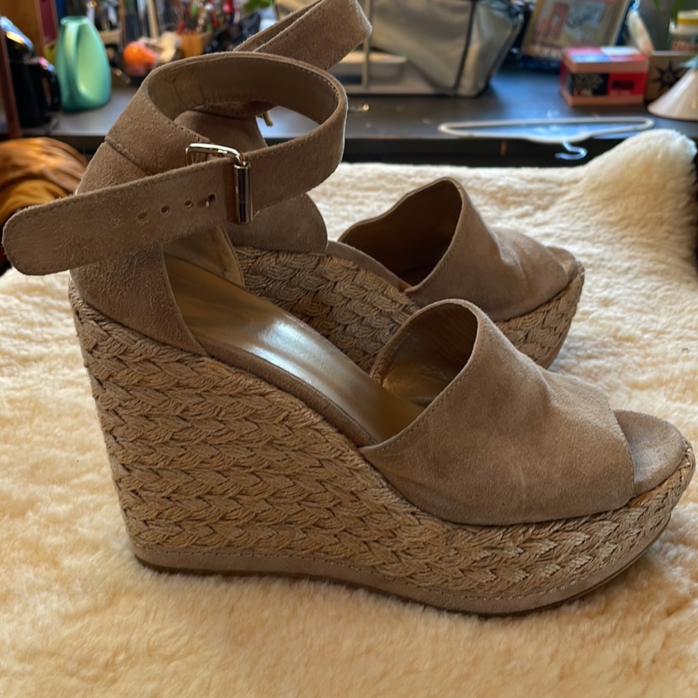 Stuart Weitzman natural suede tan platform wedges (like new) - Picture 5 of 5